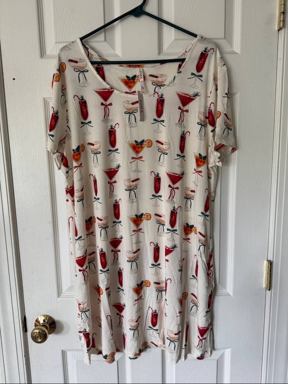 NEW Soma Cream Nightgown with holiday Cocktails Print Size XXL
